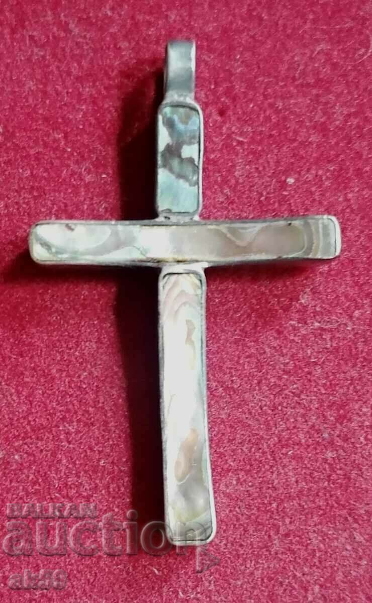 Cruce unică de argint cu sidef.
