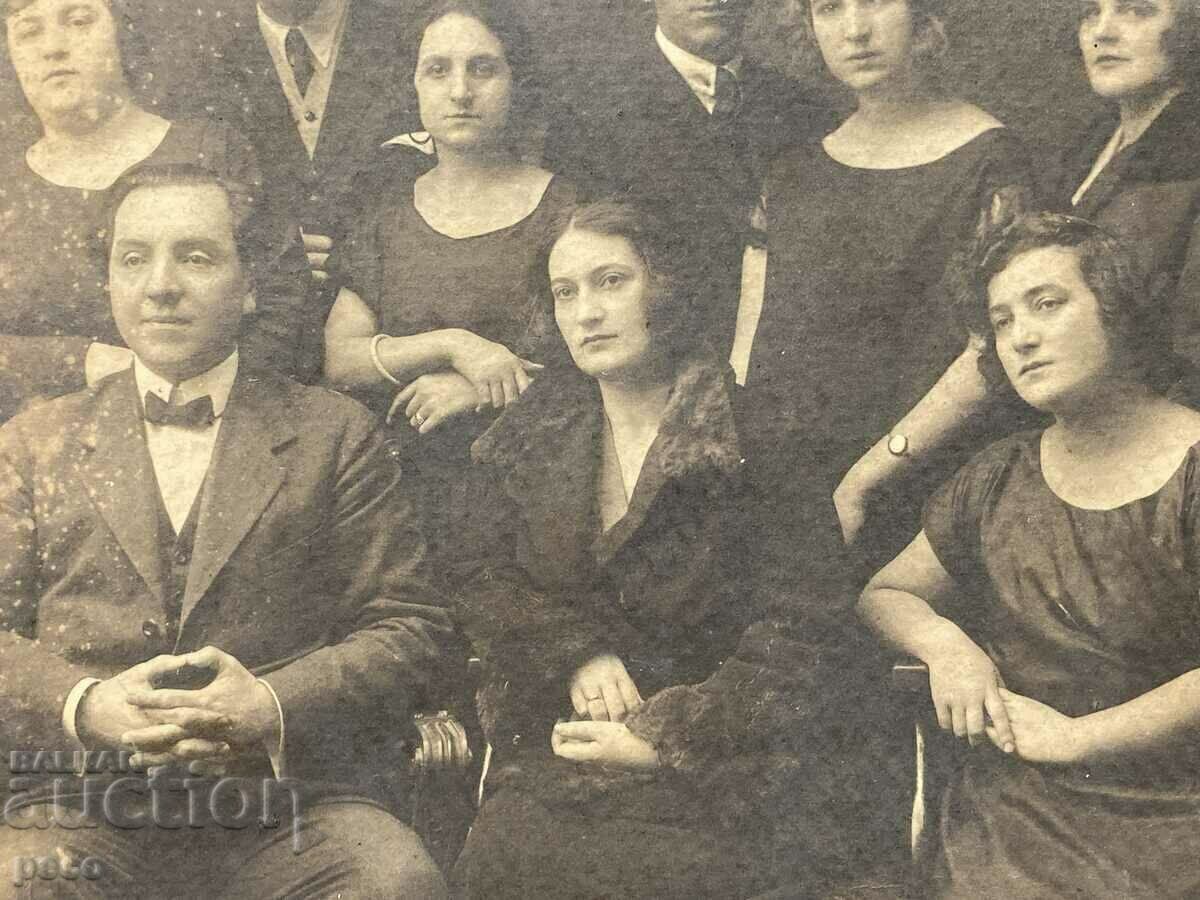 Opera singers and singers 20-30 years Zolotovich Vulpe D. Gerganova.. with price 100.00 BGN | € 51.13