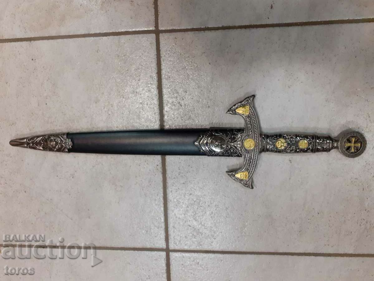 Красив тамплиерски меч,кортик,кама,сабя Красив тамплиерски меч,кортик,кама,сабя