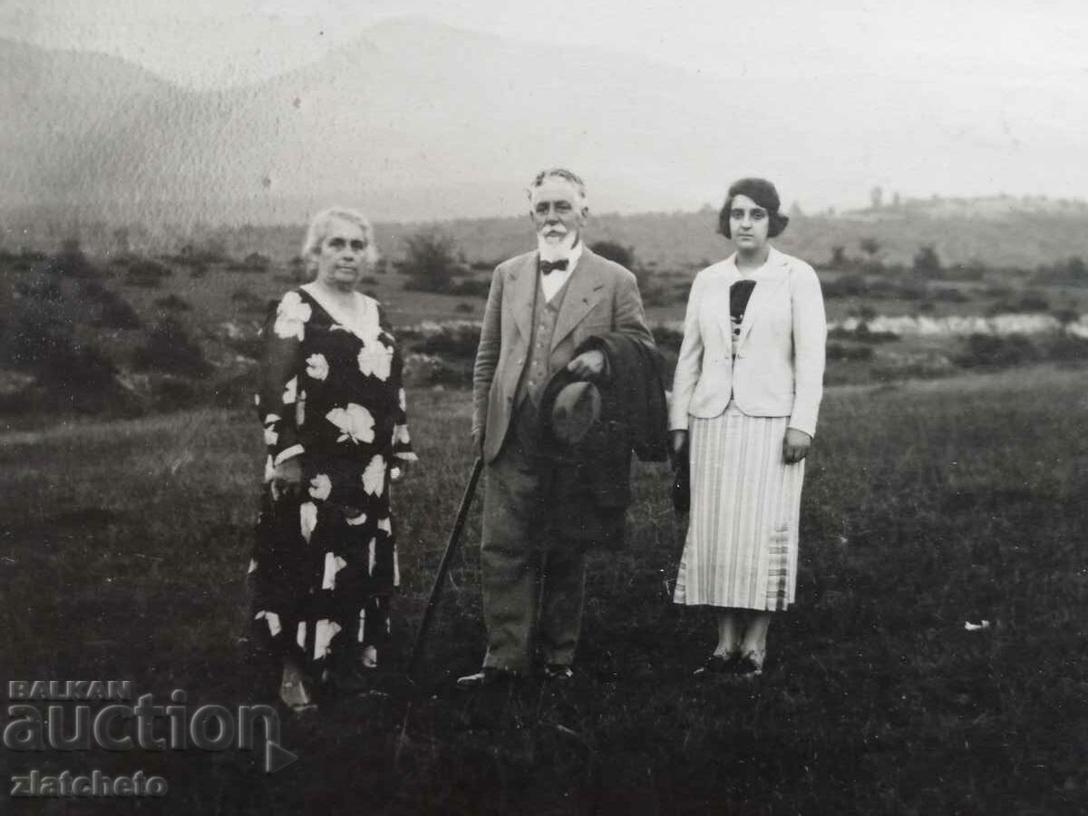 Old photo next to Minister Stefan Stefanov with price 30.00 BGN | € 15.34