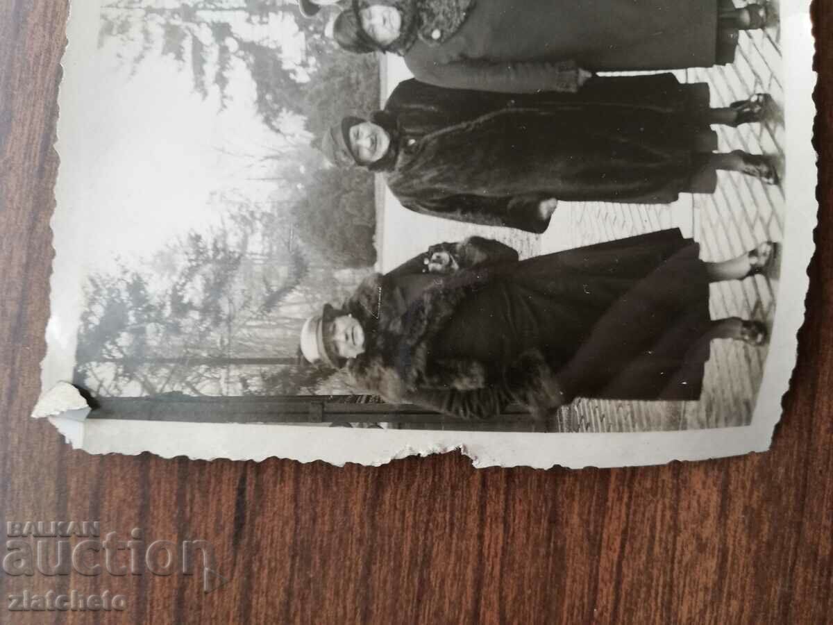 Auction Old photo - prominent ladies in front of the Palace in Sofia Auction Old photo - prominent ladies in front of the Palace in Sofia