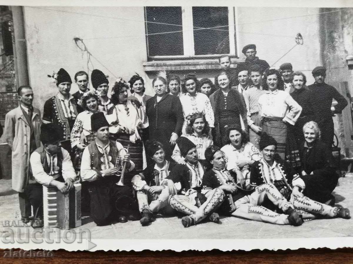 Old photo - choir with folk costumes with price 15.00 BGN | € 7.67 Old photo - choir with folk costumes with price 15.00 BGN | € 7.67