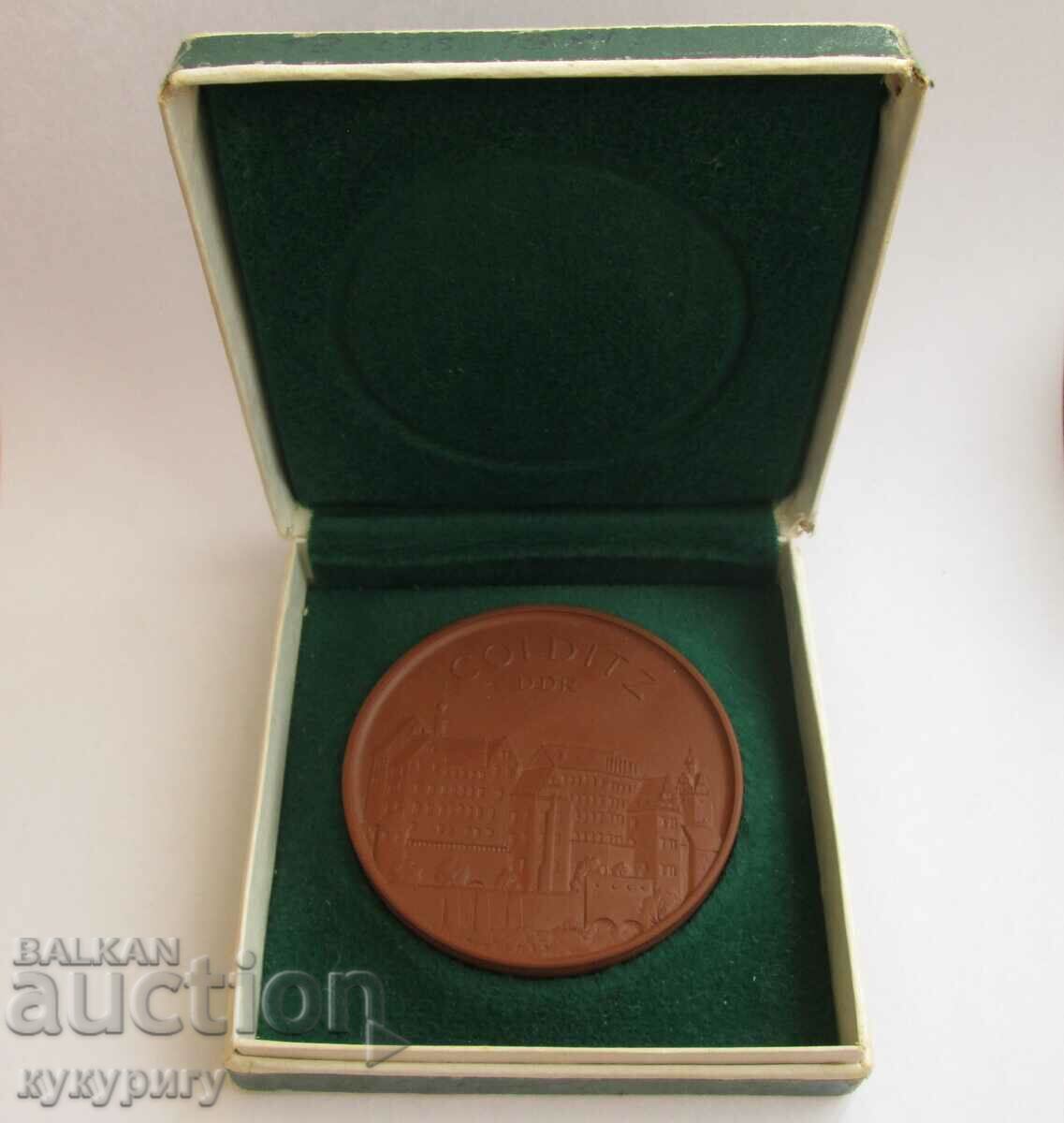 Plaque medal badge of honor GDR porcelain Meissen