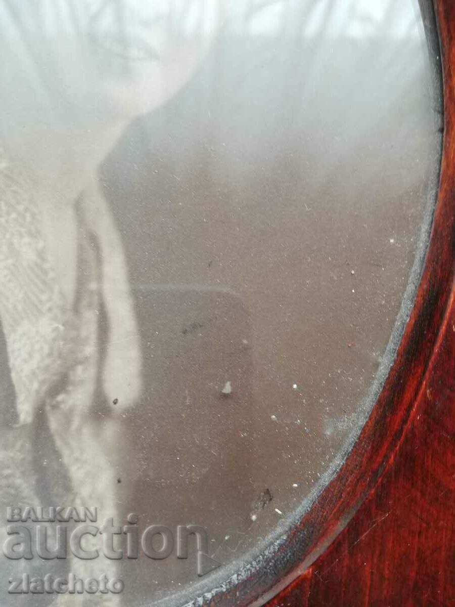 Old photo frame. - 5