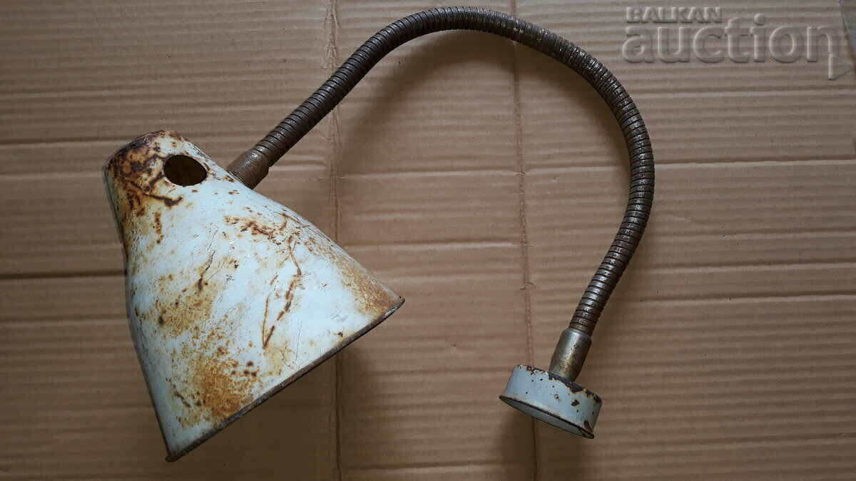 старинна винтидж ретро лампа за тезгях бюро работна маса с цена 41.00 лв. | € 20.96 старинна винтидж ретро лампа за тезгях бюро работна маса с цена 41.00 лв. | € 20.96