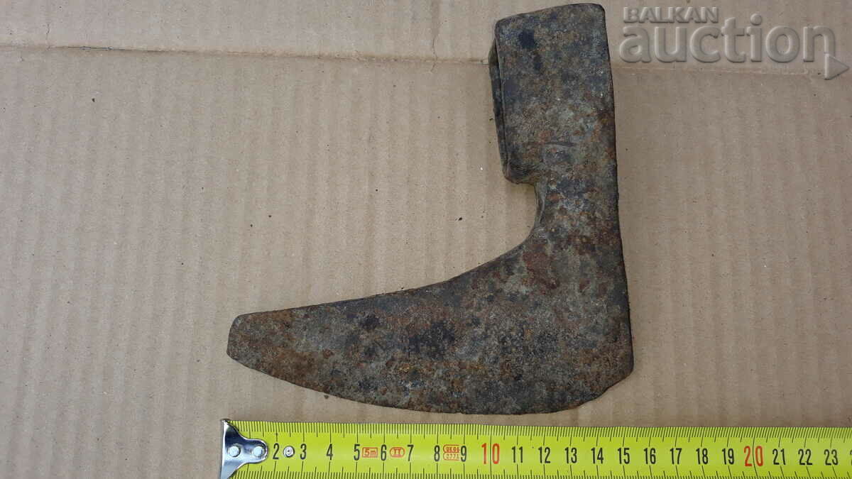 Auction  ancient primitive axe