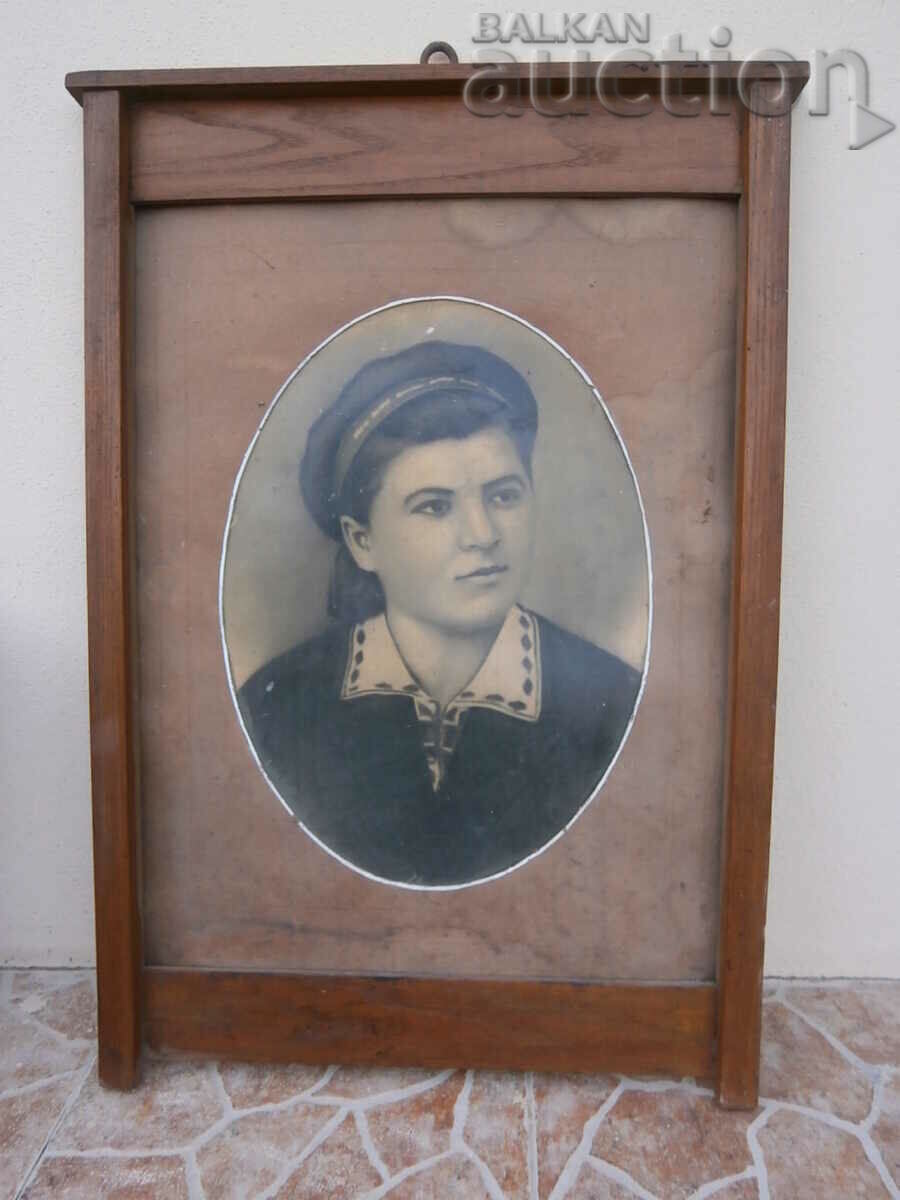 vintage photo with large frame photography portrait with price 55.00 BGN | € 28.12 vintage photo with large frame photography portrait with price 55.00 BGN | € 28.12