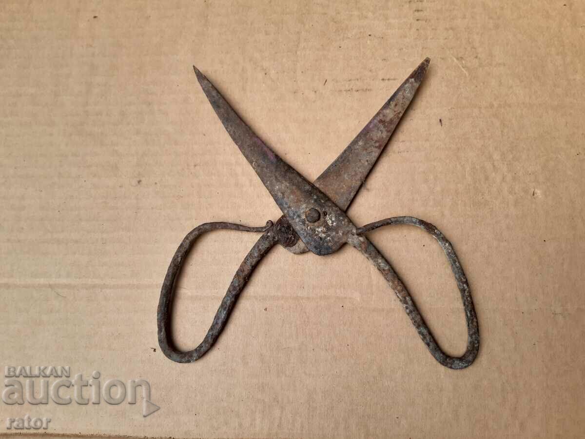 Auction Big old forged scissors Auction Big old forged scissors