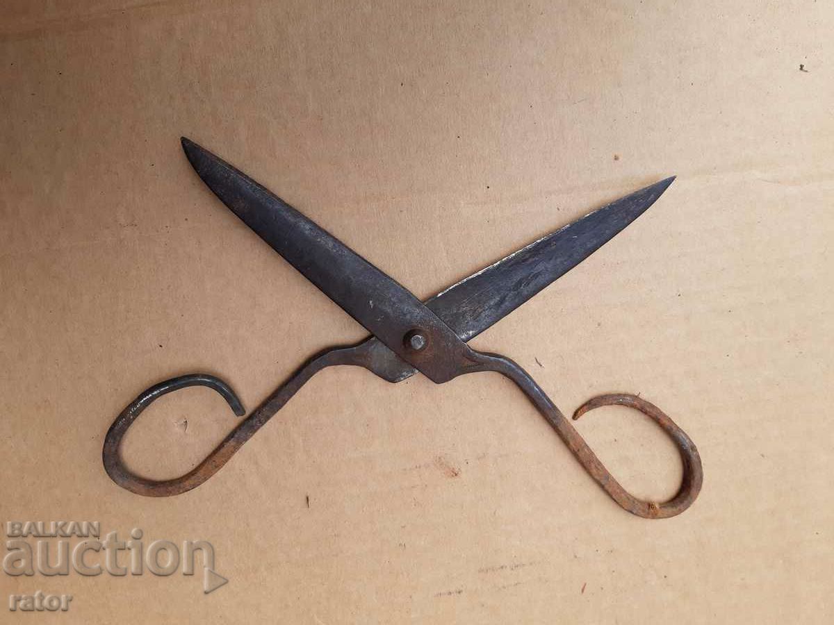 Аукцион Голяма стара кована ножица Аукцион Голяма стара кована ножица