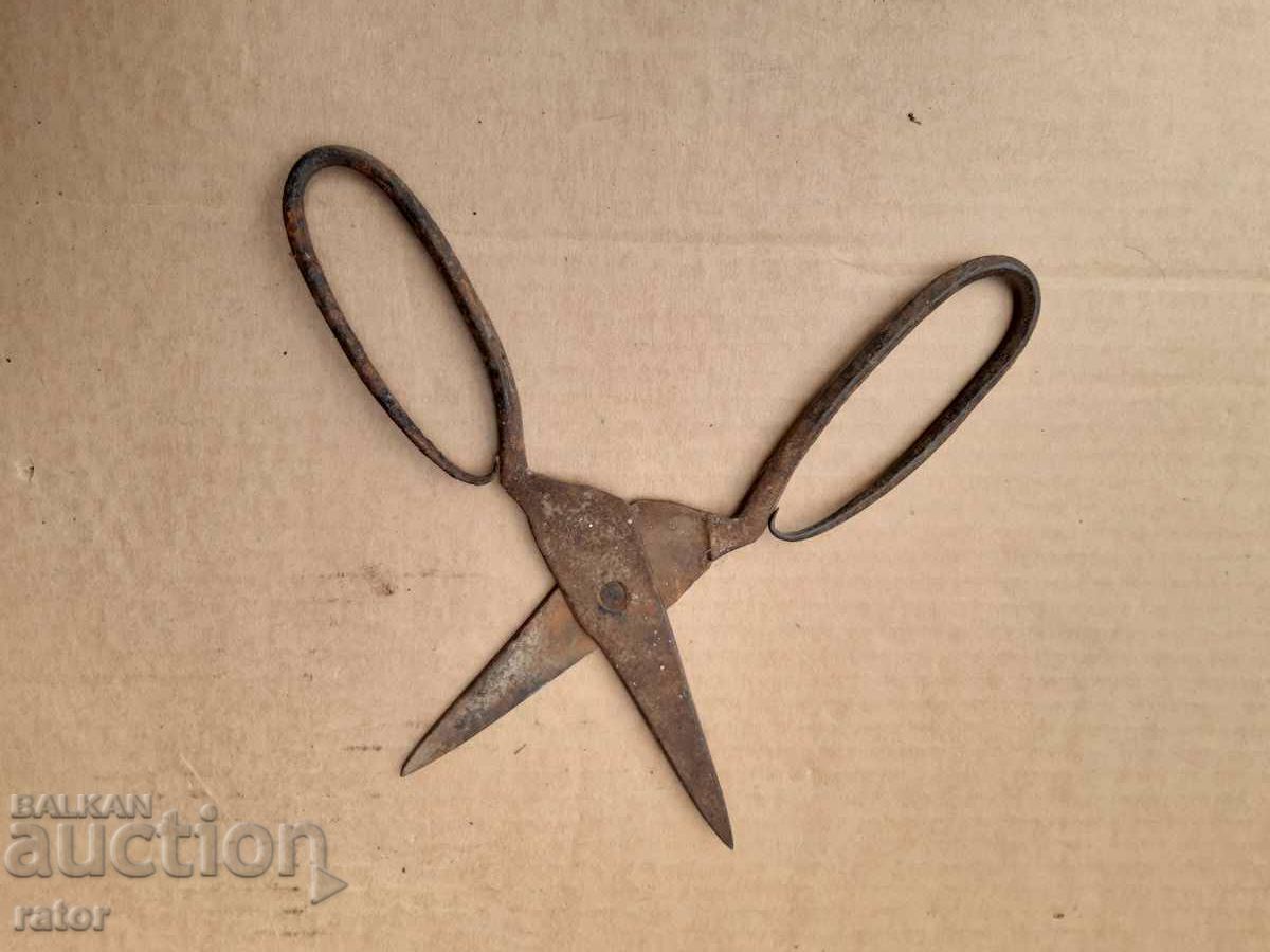 Auction Big old forged scissors Auction Big old forged scissors