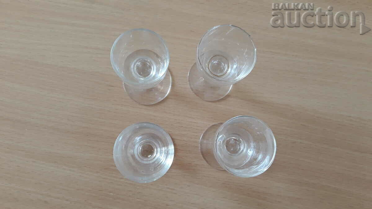 Auction 4 pcs. vintage mini glasses brandy liqueur glasses retro vintage Auction 4 pcs. vintage mini glasses brandy liqueur glasses retro vintage