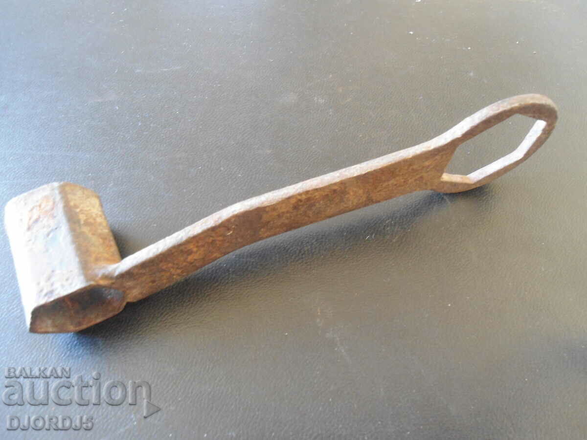 Auction  Old key