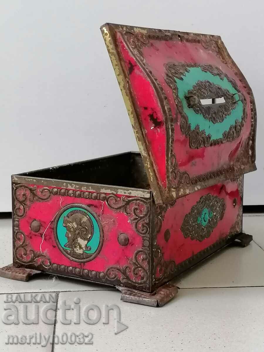 Children's tin toy piggy bank - 6 Children's tin toy piggy bank - 6