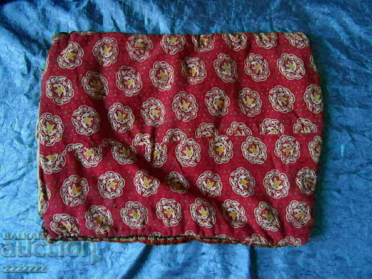 Delivery of old embroidered pillowcase Delivery of old embroidered pillowcase