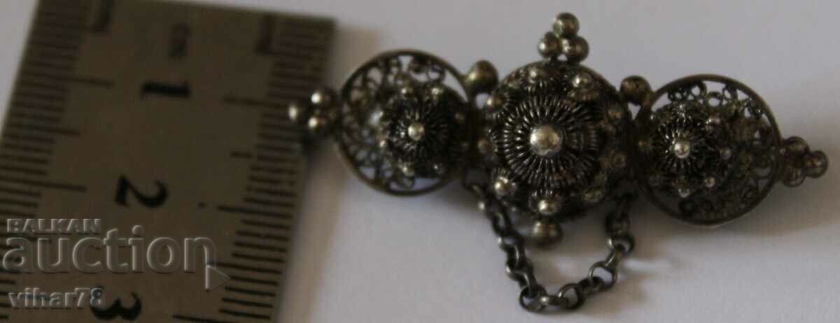 Delivery of OLD BROWN-SILVER BROOCH Delivery of OLD BROWN-SILVER BROOCH
