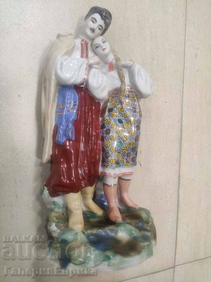Auction Porcelain figurine marking Auction Porcelain figurine marking