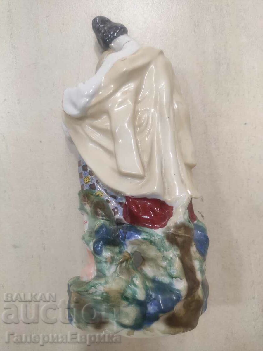 Delivery of Porcelain figurine marking Delivery of Porcelain figurine marking