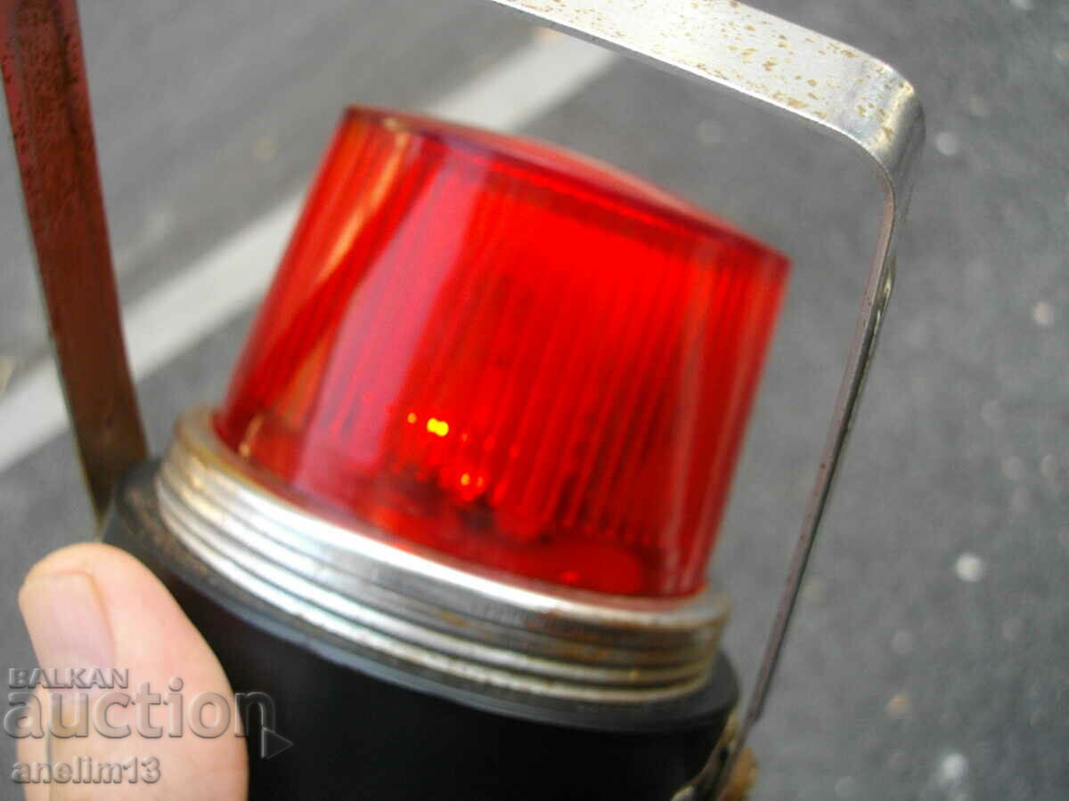 SIGNAL EMERGENCY LAMP LANTERN FLOODLIGHT USSR with price 25.00 BGN | € 12.78 SIGNAL EMERGENCY LAMP LANTERN FLOODLIGHT USSR with price 25.00 BGN | € 12.78