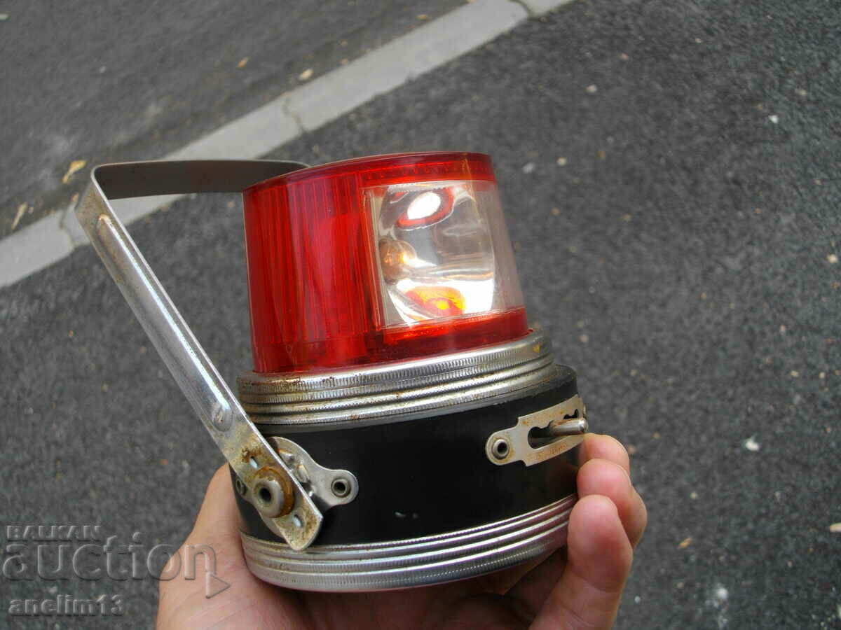 Delivery of SIGNAL EMERGENCY LAMP LANTERN FLOODLIGHT USSR Delivery of SIGNAL EMERGENCY LAMP LANTERN FLOODLIGHT USSR