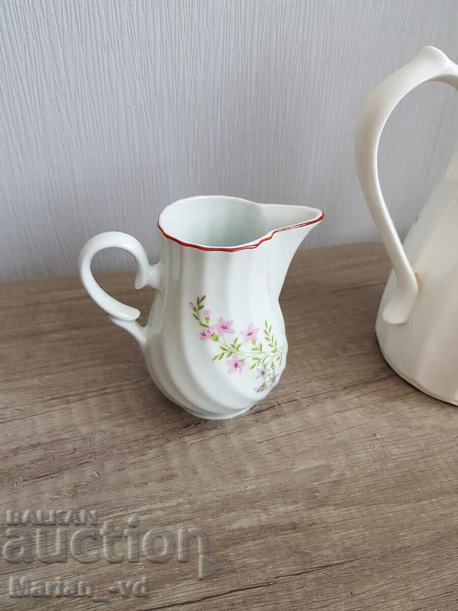 Παράδοση Ρετρό βουλγαρική πορσελάνινη τσαγιέρα με καπάκι και λατιέρα