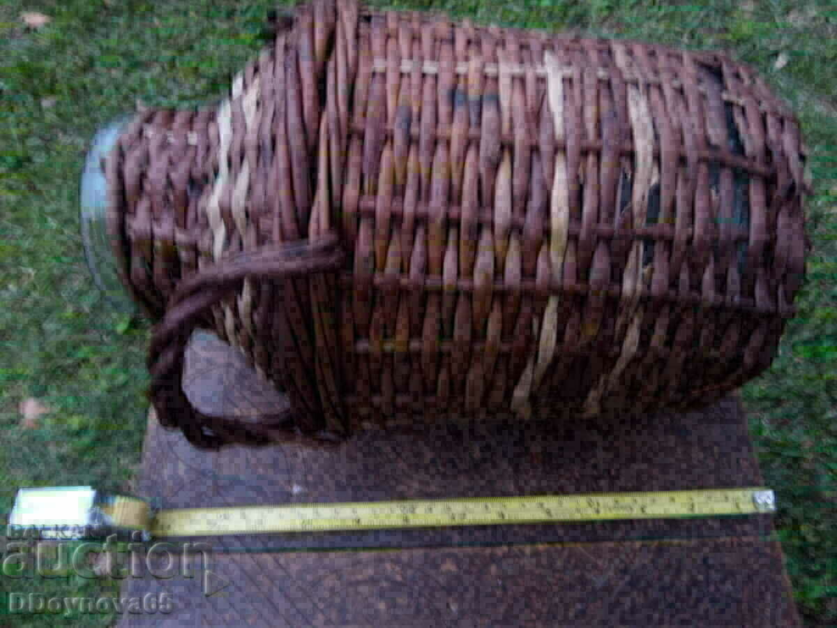 Jar braided wicker Jar braided wicker