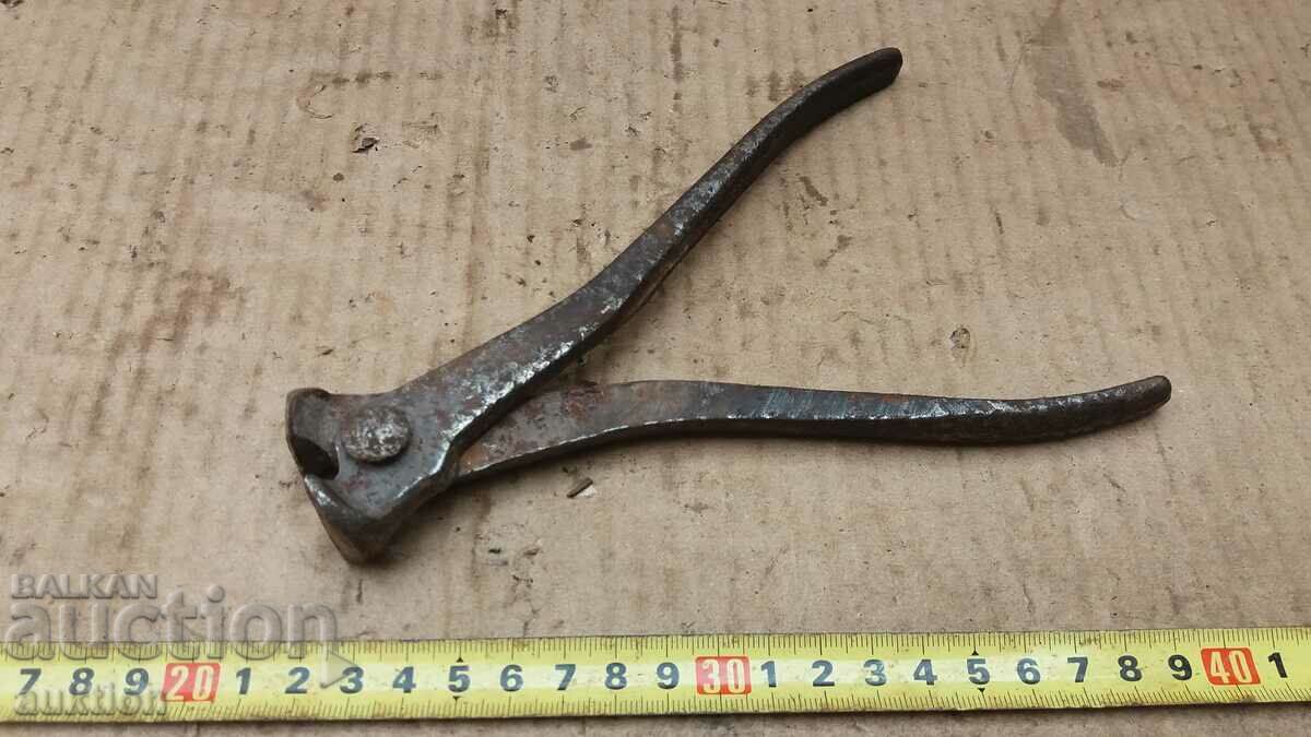 SOLID WROUGHT TILE, PLIERS, TOOL - 6 SOLID WROUGHT TILE, PLIERS, TOOL - 6