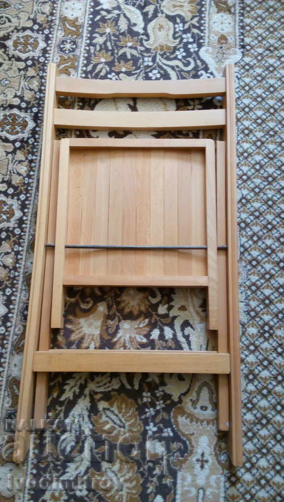 Delivery of Folding chair made of solid walnut wood Delivery of Folding chair made of solid walnut wood