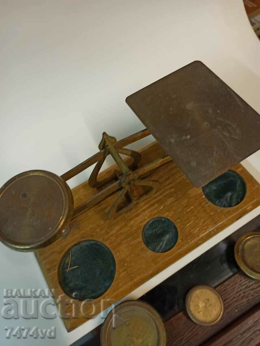Delivery of OLD POSTAL SCALE Delivery of OLD POSTAL SCALE