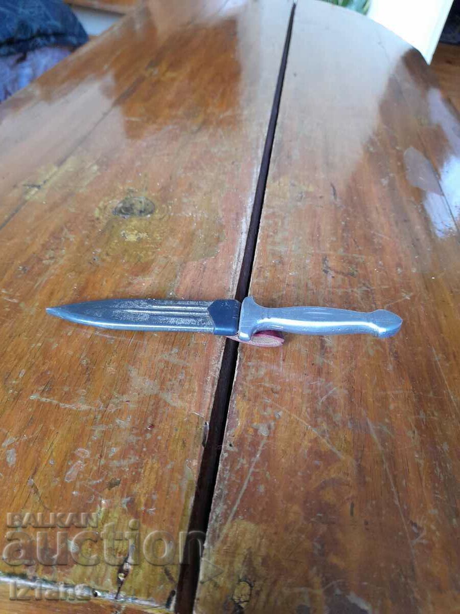 Old knife, knife Old knife, knife