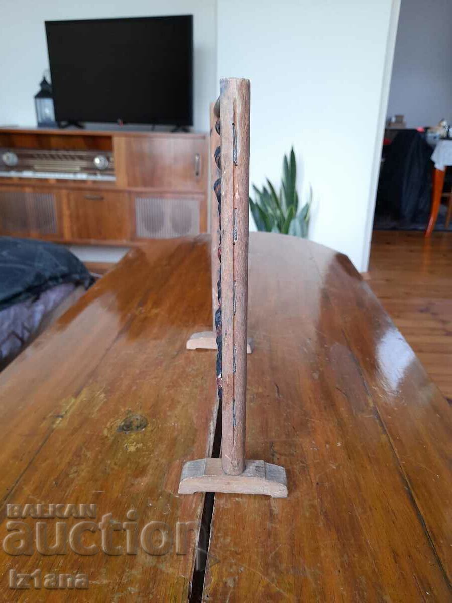 Παλιός ξύλινος άβακας με τιμή 47.00 BGN | € 24.03 Παλιός ξύλινος άβακας με τιμή 47.00 BGN | € 24.03