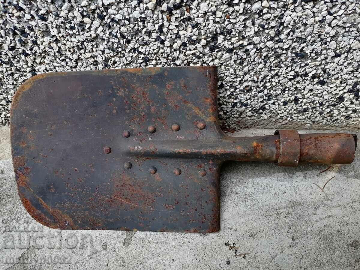 Auction Old straight army shovel, wrought iron Auction Old straight army shovel, wrought iron