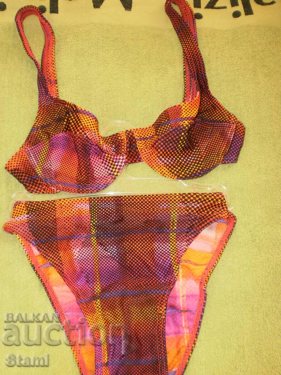 Women's two-piece swimsuit M, new with price 16.00 BGN | € 8.18 Women's two-piece swimsuit M, new with price 16.00 BGN | € 8.18