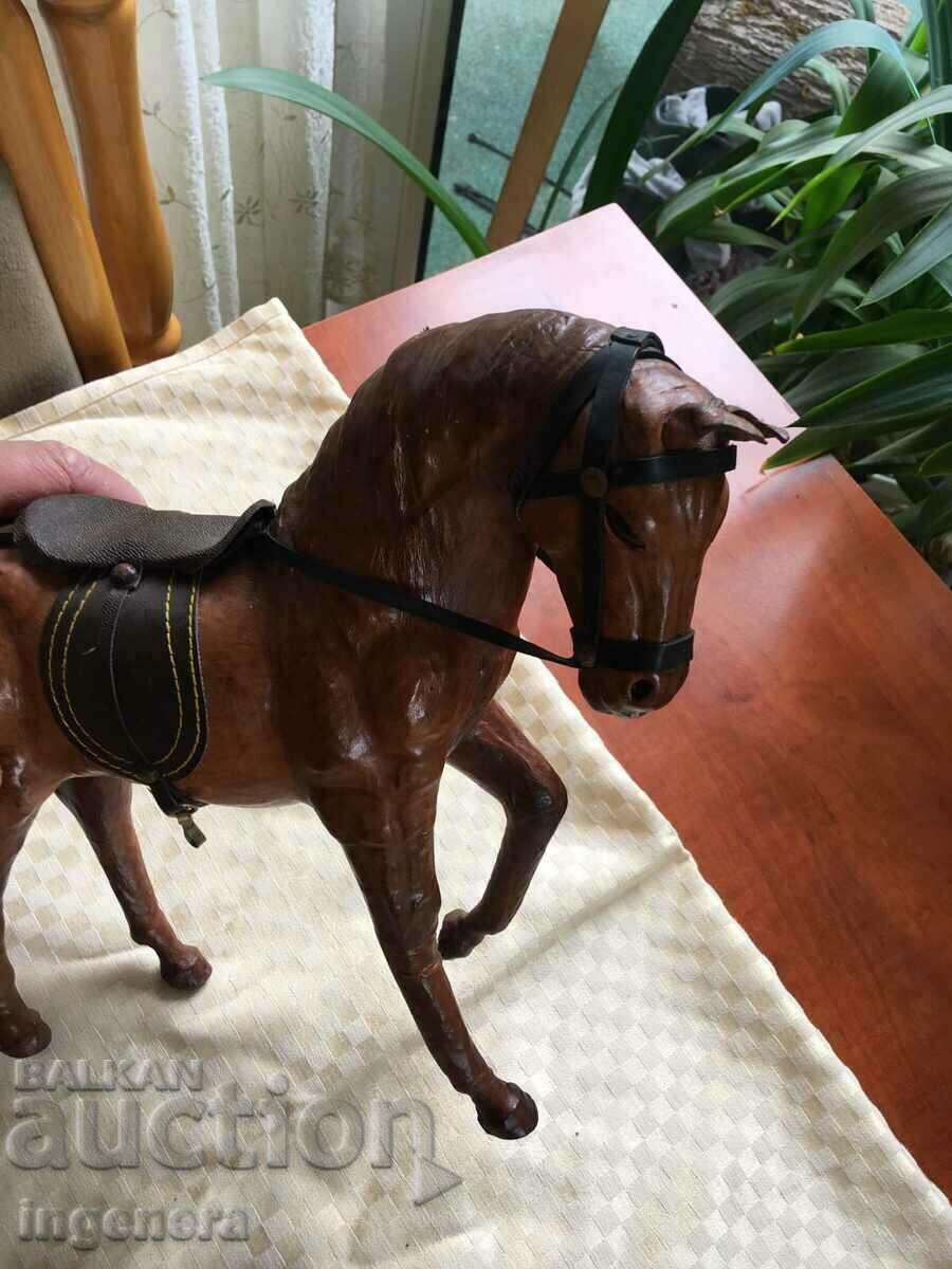 Доставка на КОН СУВЕНИР ПРЕСОВАНА КОЖА БЕЗ ЗАБЕЛЕЖКИ Доставка на КОН СУВЕНИР ПРЕСОВАНА КОЖА БЕЗ ЗАБЕЛЕЖКИ