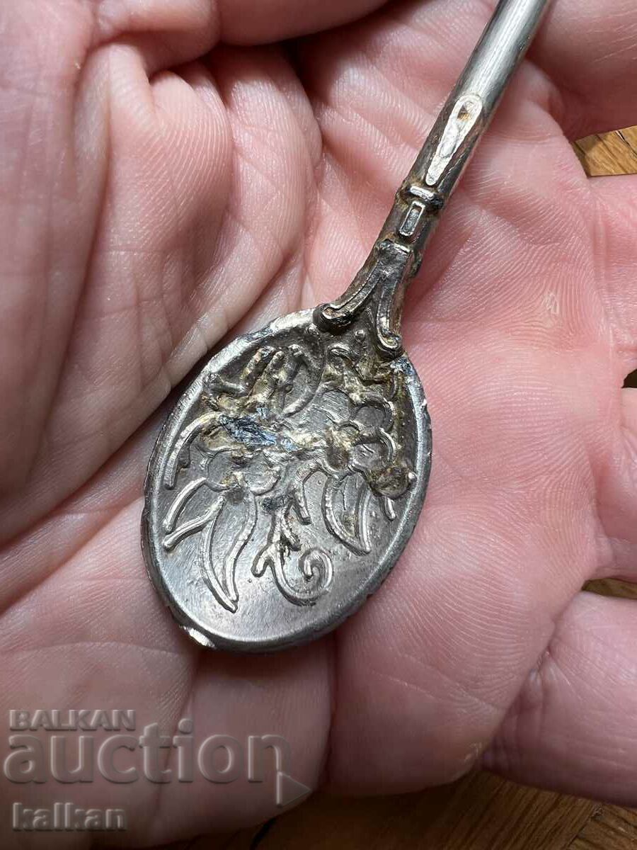 Auction A collector's spoon from Istanbul Auction A collector's spoon from Istanbul