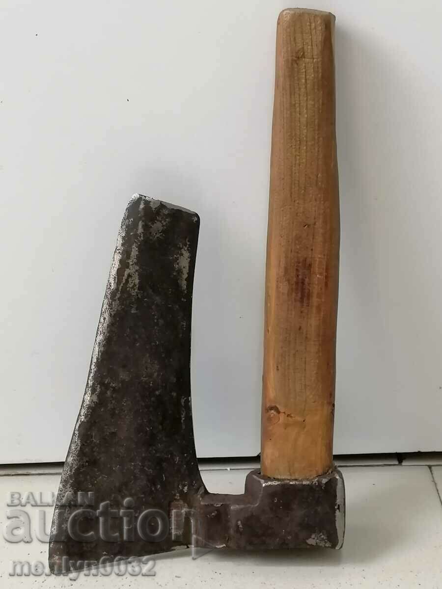 Delivery of Old ax, crook ax satyr hatchet sap Delivery of Old ax, crook ax satyr hatchet sap