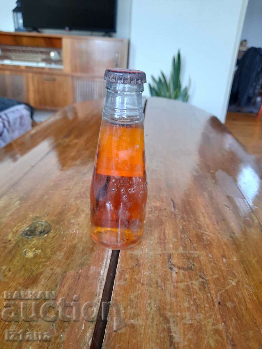 Παράδοση Ένα παλιό μπουκάλι Gingerino Παράδοση Ένα παλιό μπουκάλι Gingerino