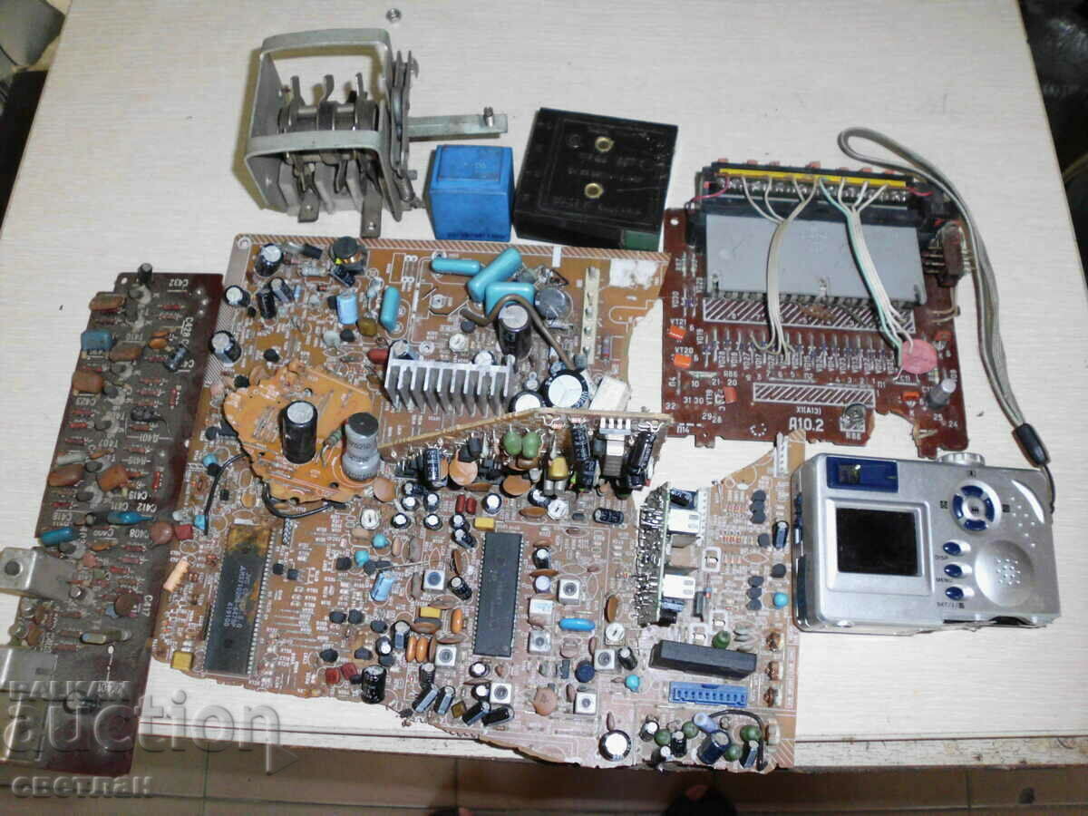 ELECTRONIC SCRAP