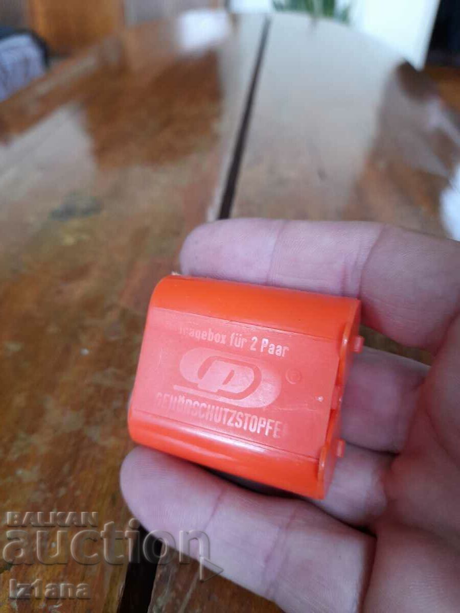 Old earplugs with price 10.00 BGN | € 5.11 Old earplugs with price 10.00 BGN | € 5.11