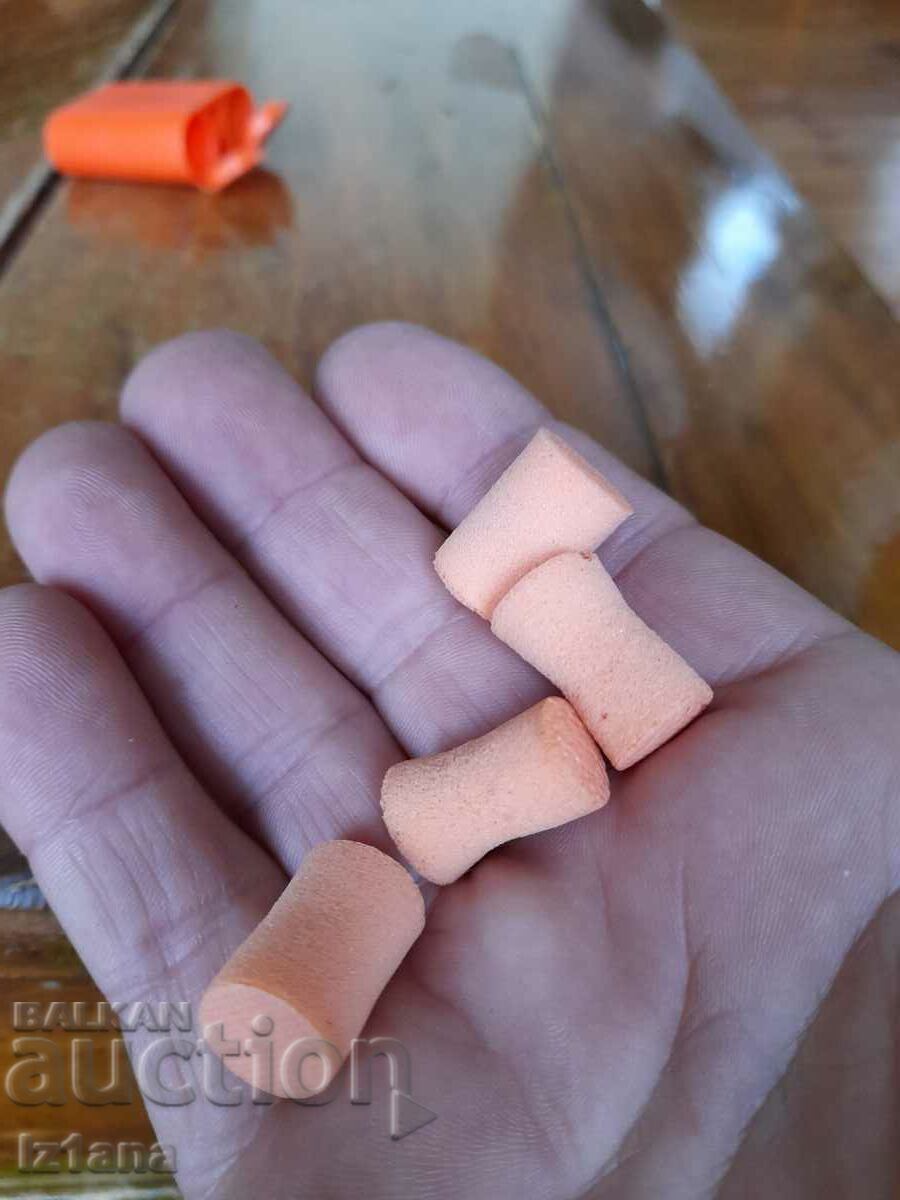 Delivery of Old earplugs Delivery of Old earplugs