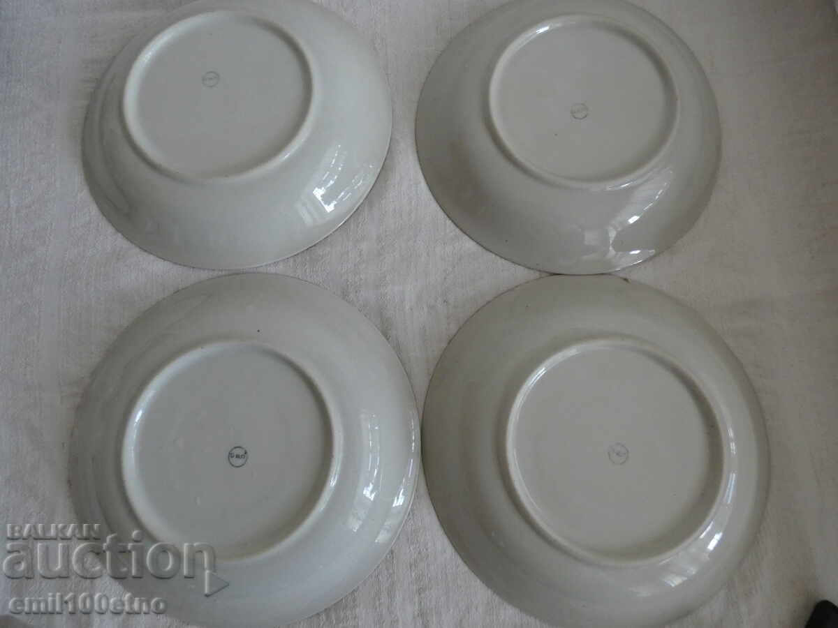 Deep soup plates 4 pieces - old Bulgarian porcelain SIP - 6 Deep soup plates 4 pieces - old Bulgarian porcelain SIP - 6
