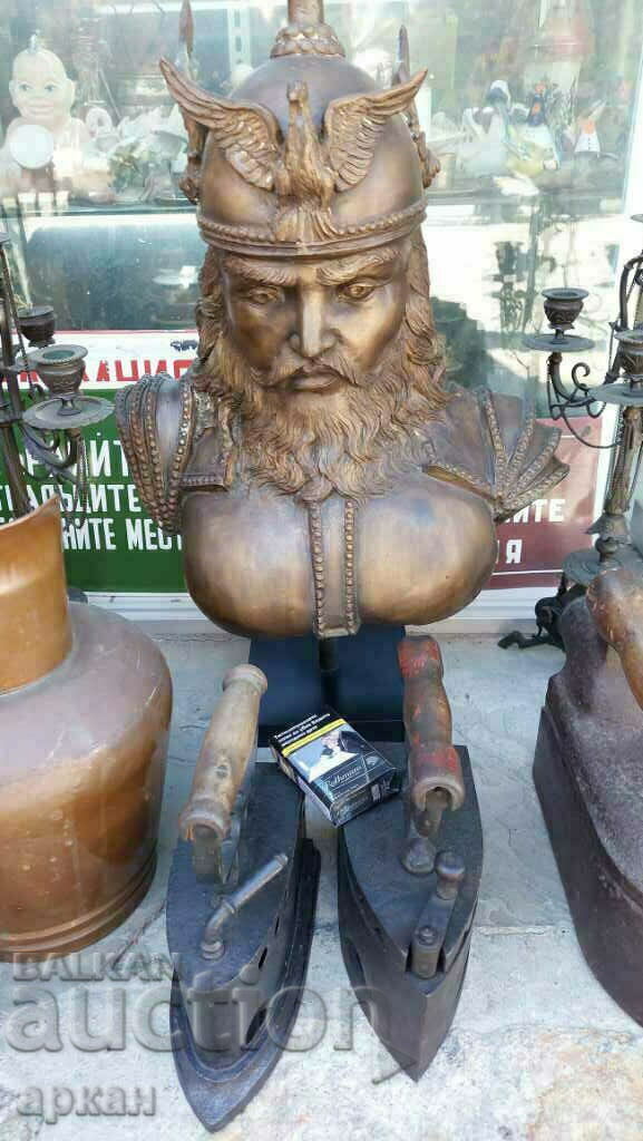 Delivery of A massive bronze figure Delivery of A massive bronze figure