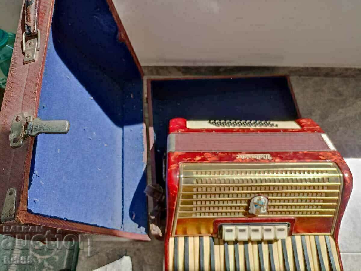 Livrarea VÂND ACORDEON NEMȚESC VECHI RAR - WELTMEISTER 48 BASI Livrarea VÂND ACORDEON NEMȚESC VECHI RAR - WELTMEISTER 48 BASI