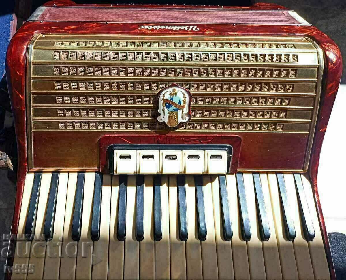 ПРОДАВАМ СТАР РЯДЪК НЕМСКИ АКОРДЕОН - WELTMEISTER 48 БАСА