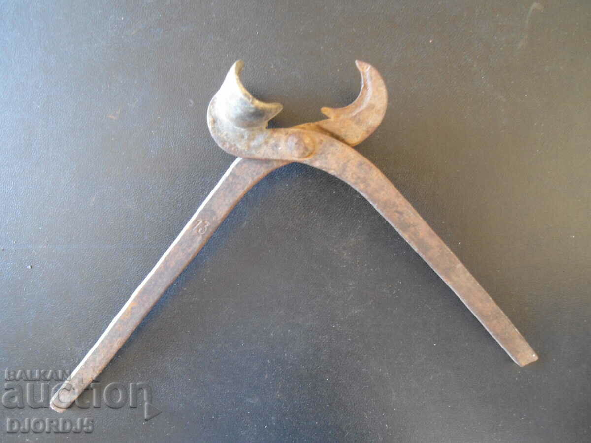 Old specialized pliers - 5 Old specialized pliers - 5