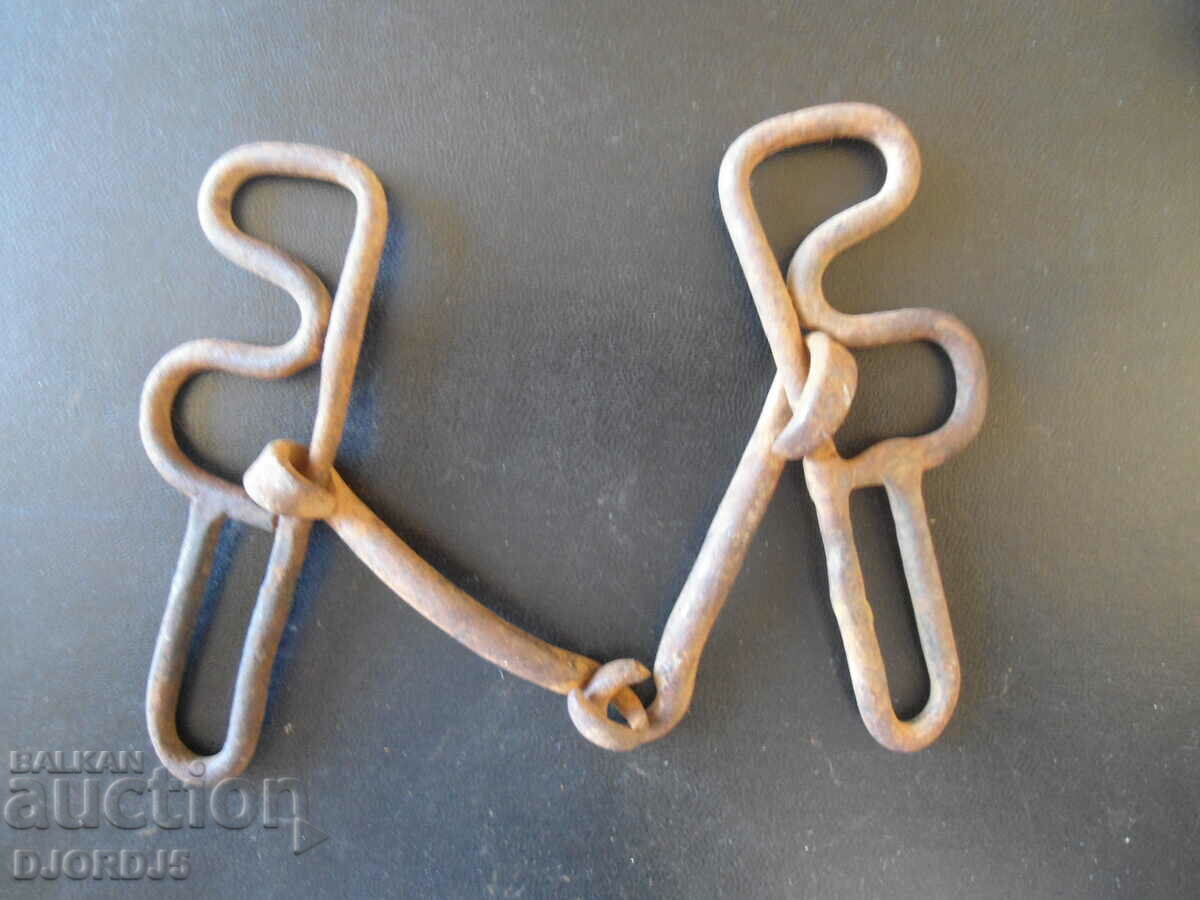 Old forged bridle with price 2.00 BGN | € 1.02 Old forged bridle with price 2.00 BGN | € 1.02