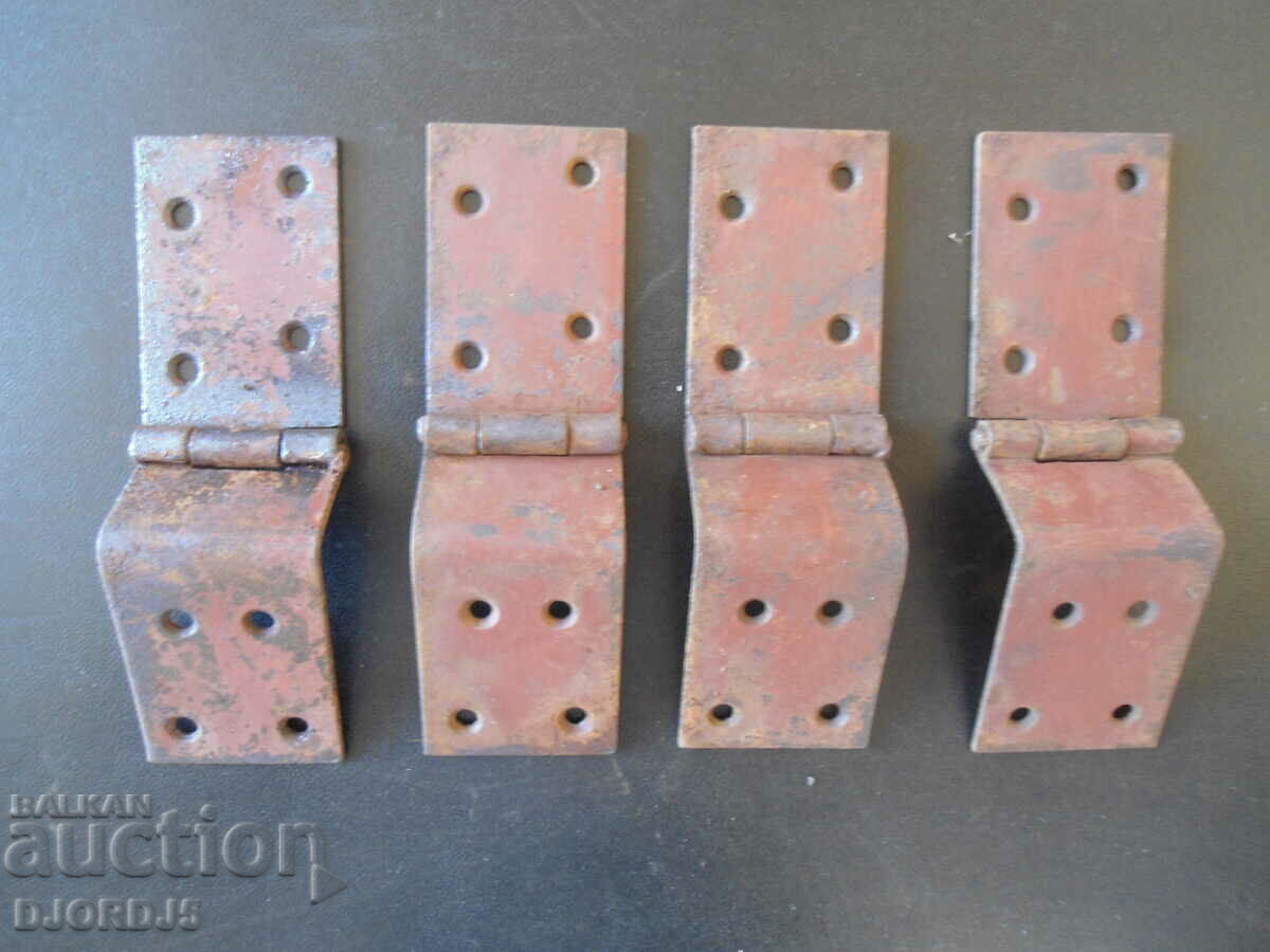 Old hinges, 4 pieces