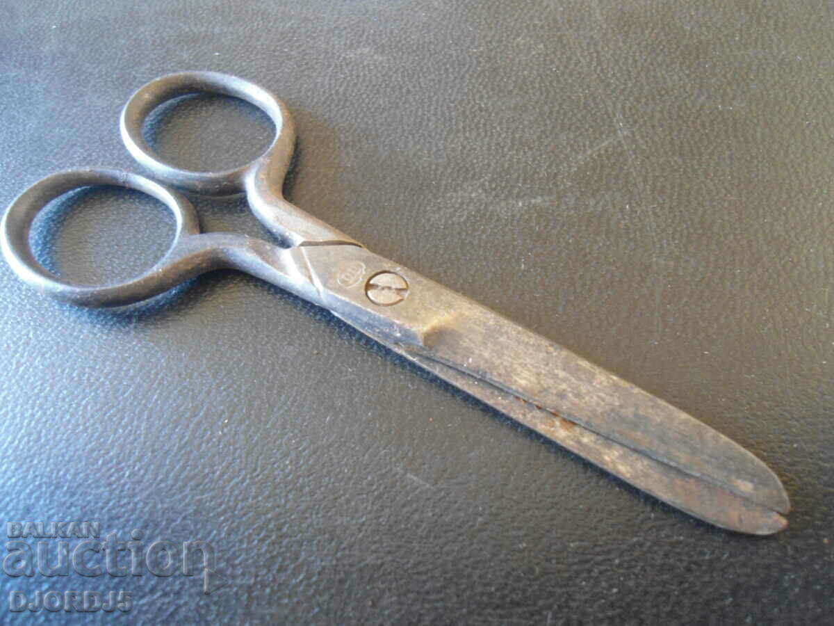 Old small knife, marking