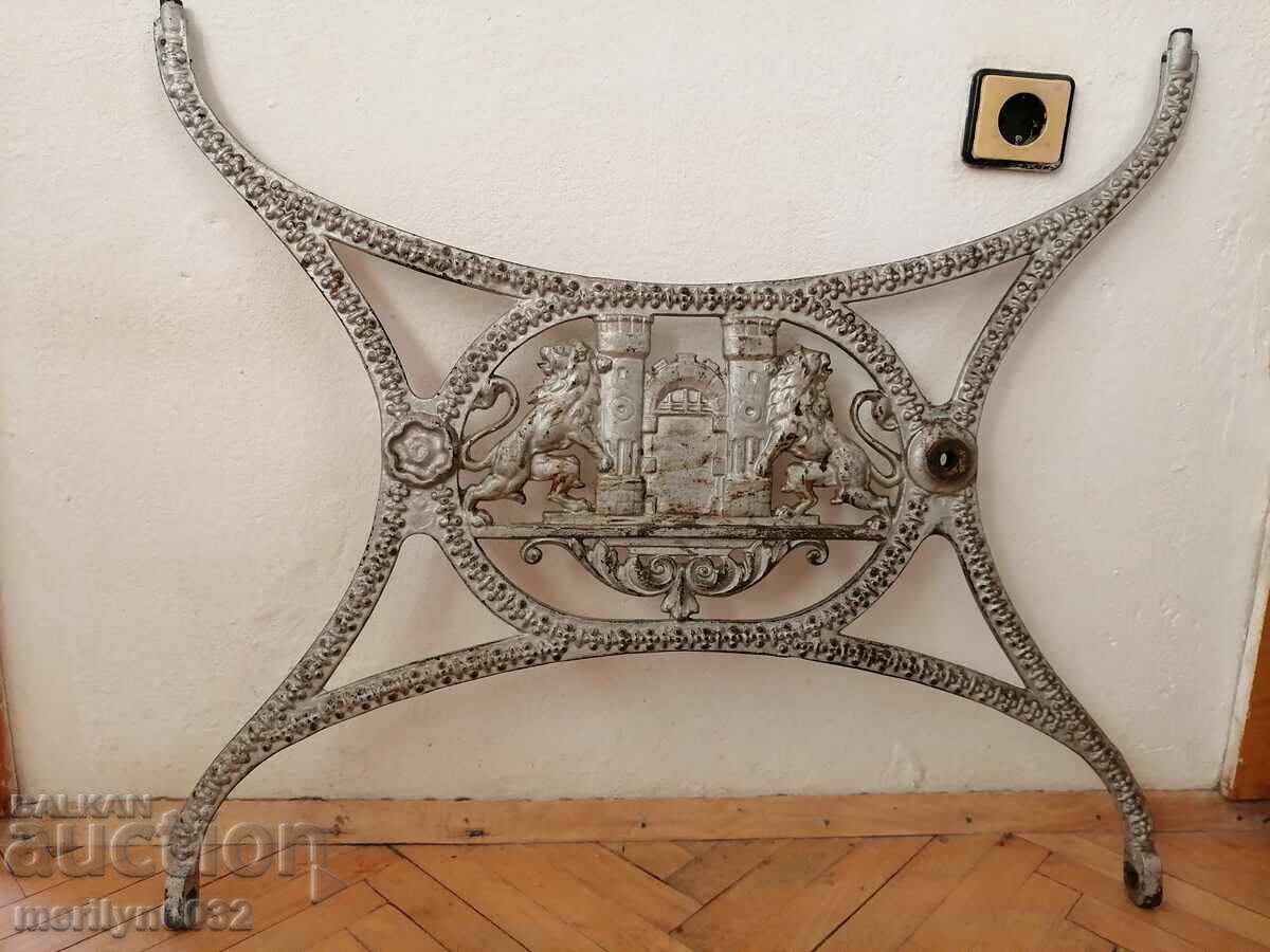 Декорация лят чугун страница от шевна машина края на 19-ти в с цена 279.00 лв. | € 142.65 Декорация лят чугун страница от шевна машина края на 19-ти в с цена 279.00 лв. | € 142.65