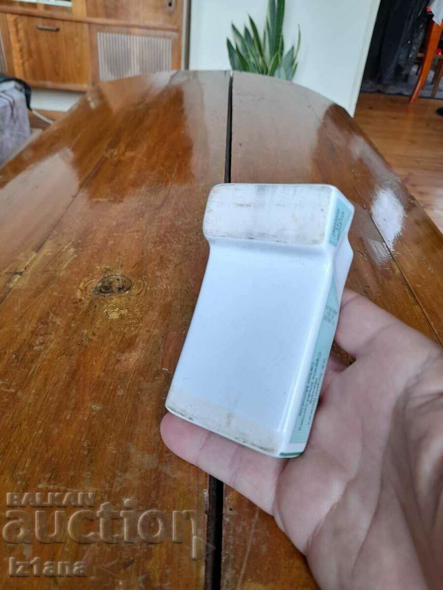 Old ashtray Marlboro - 5 Old ashtray Marlboro - 5