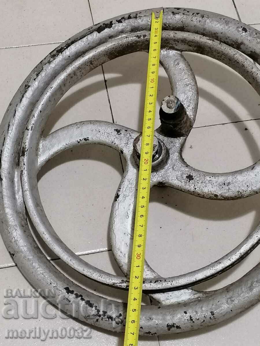 Wheel cast relief cast iron from machine gear wrought iron - 6 Wheel cast relief cast iron from machine gear wrought iron - 6